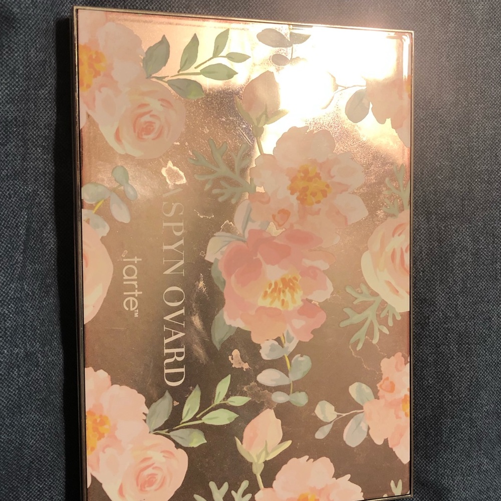 Tarte Aspyn Ovard eye and cheek palette